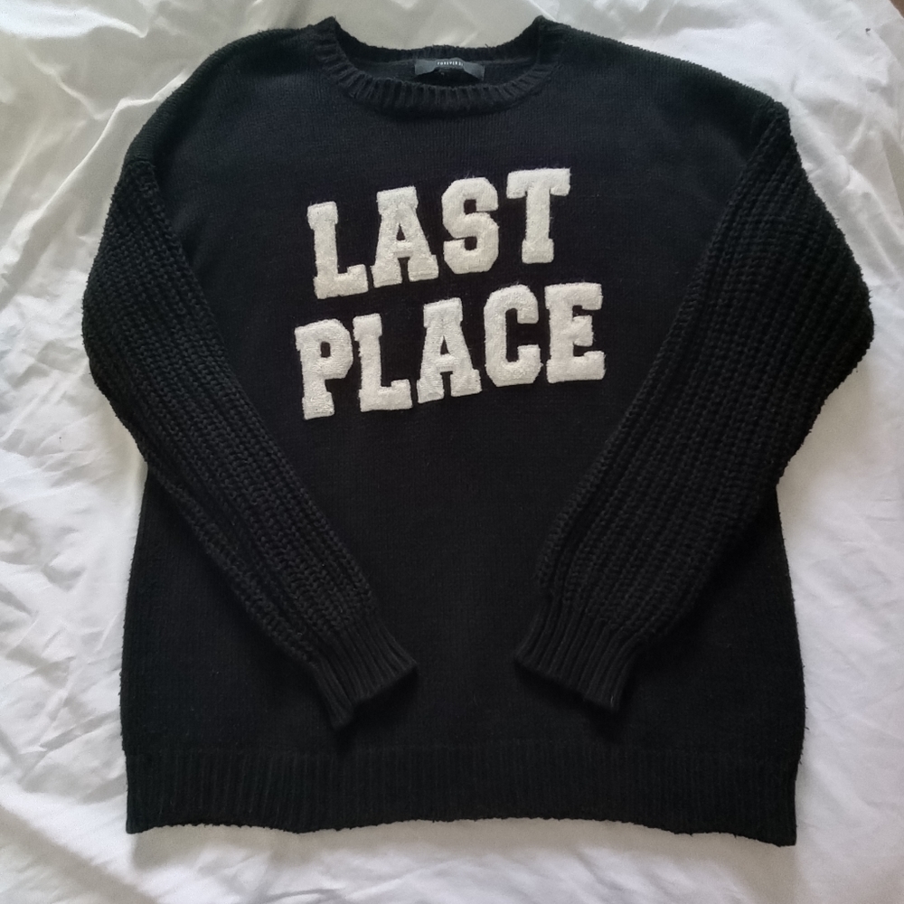 Forever 21 Black Crew Neck Sweater with White Lettering ‘LAST PLACE’ Medium EXC
